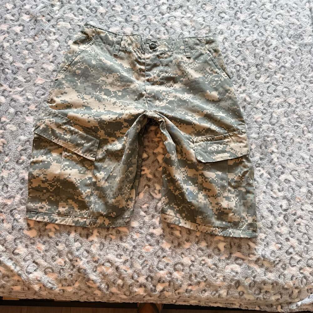 US Army ACU Digital Camo Cargo Shorts Small Regular Ripstop Tactical Pants